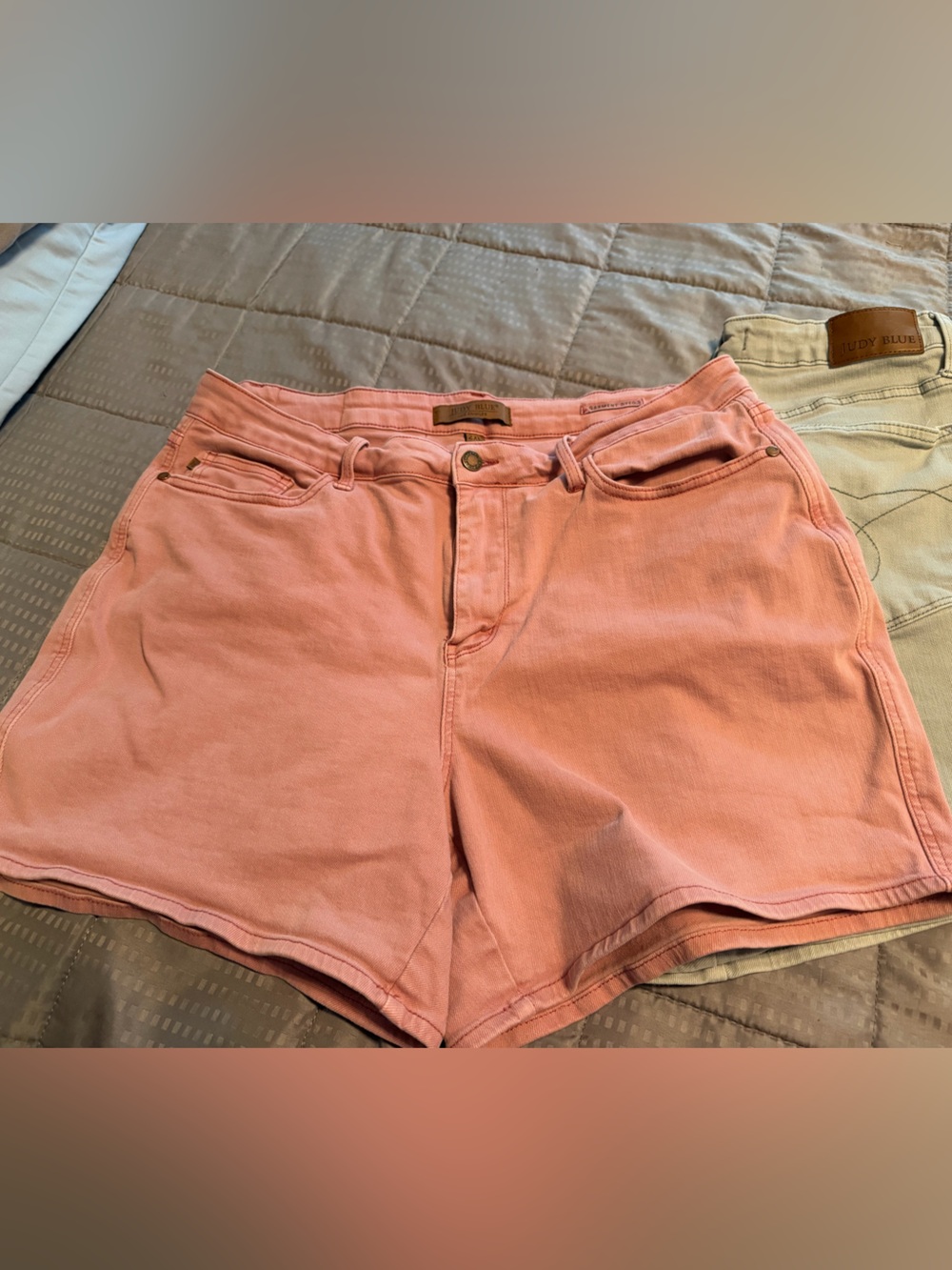 Two Pairs Judy Blue Shorts 2XL - Picture 3 of 9